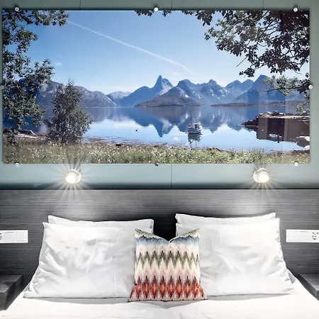 Aiden By Western Harstad Narvik Airport 3*