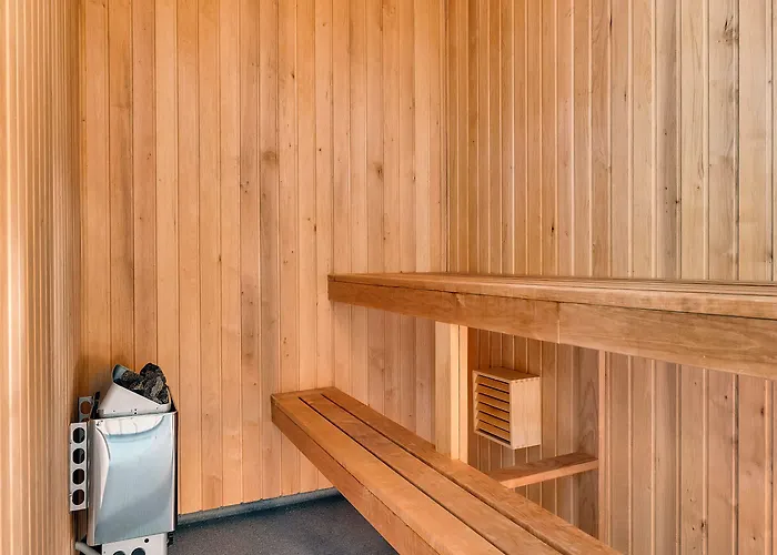 Aiden By Western Harstad Narvik Airport 3*